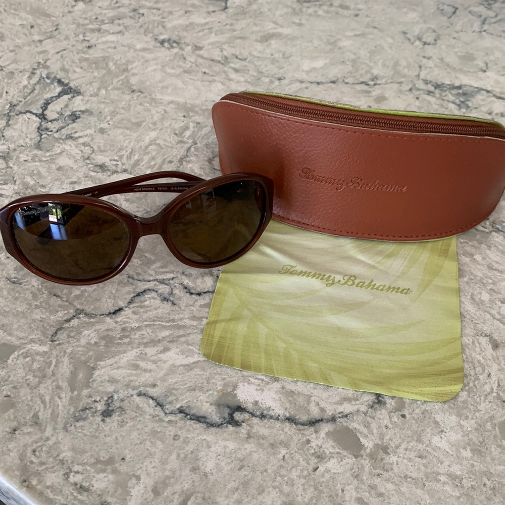 Tommy Bahama women’s sunglasses